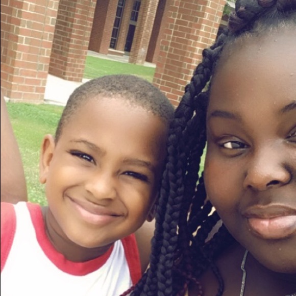 Meet your Posher, Myanna - Picture 1 of 1